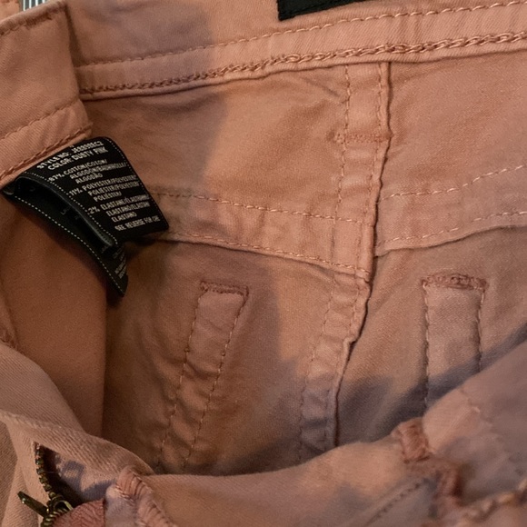 Dusty rose Miss Me jeans cropped size 29 - Picture 5 of 9